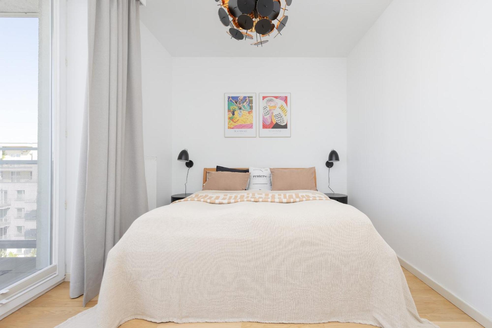 Luxury Four Bedroom With Parking & Balcony In Mokotow By Renters Prestige Apartament *
